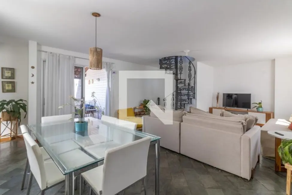 Apartamento com 4 quartos à venda, 205m2 em Rio De Janeiro - RJ - imagem 8 Foto 8 de Apartamento com 4 quartos à venda, 205m2 em Rio De Janeiro - RJ