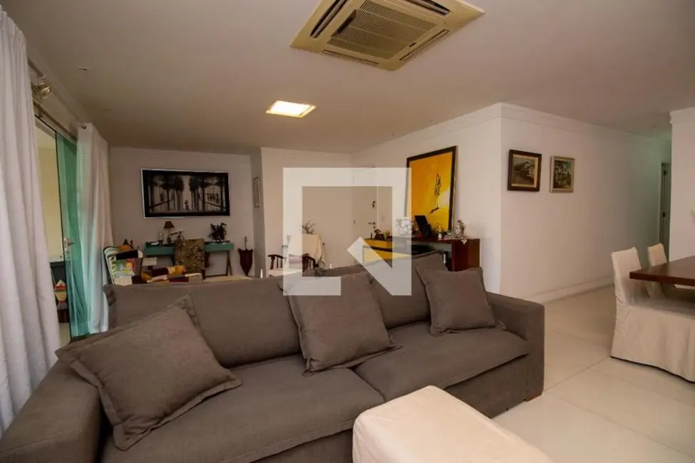 Apartamento com 3 quartos à venda, 190m2 em Rio De Janeiro - RJ - imagem 3 Foto 3 de Apartamento com 3 quartos à venda, 190m2 em Rio De Janeiro - RJ