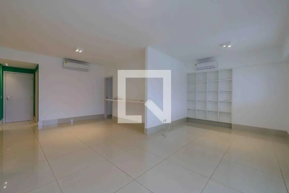 Apartamento com 3 quartos à venda, 151m2 em Barra da Tijuca, Rio De Janeiro - RJ - imagem 4 Foto 4 de Apartamento com 3 quartos à venda, 151m2 em Barra da Tijuca, Rio De Janeiro - RJ