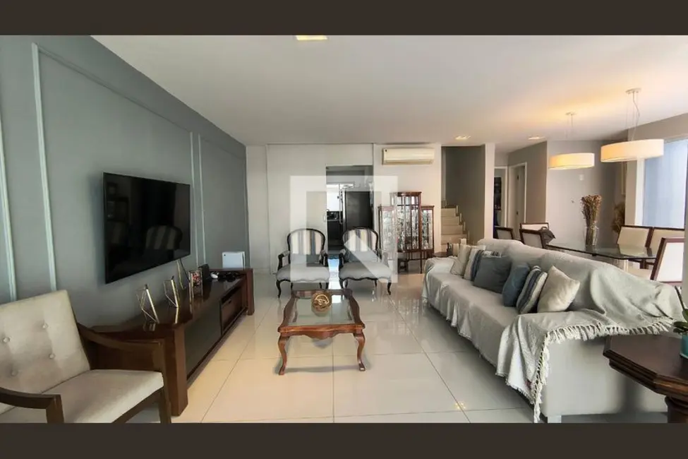 Foto 2 de Casa com 4 quartos à venda, 300m2 em Rio De Janeiro - RJ