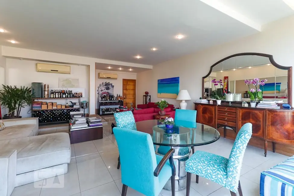 Apartamento com 5 quartos à venda, 420m2 em Rio De Janeiro - RJ - imagem 7 Foto 7 de Apartamento com 5 quartos à venda, 420m2 em Rio De Janeiro - RJ