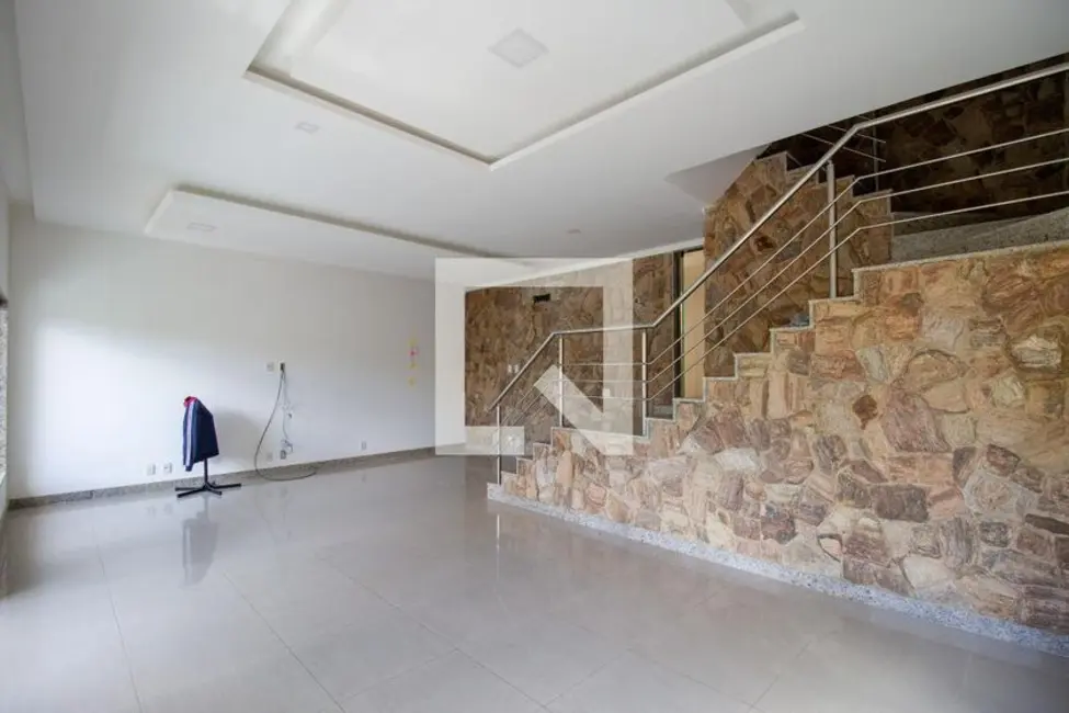 Casa de Condomínio com 3 quartos à venda, 350m2 em Rio De Janeiro - RJ - imagem 1 Foto 1 de Casa de Condomínio com 3 quartos à venda, 350m2 em Rio De Janeiro - RJ