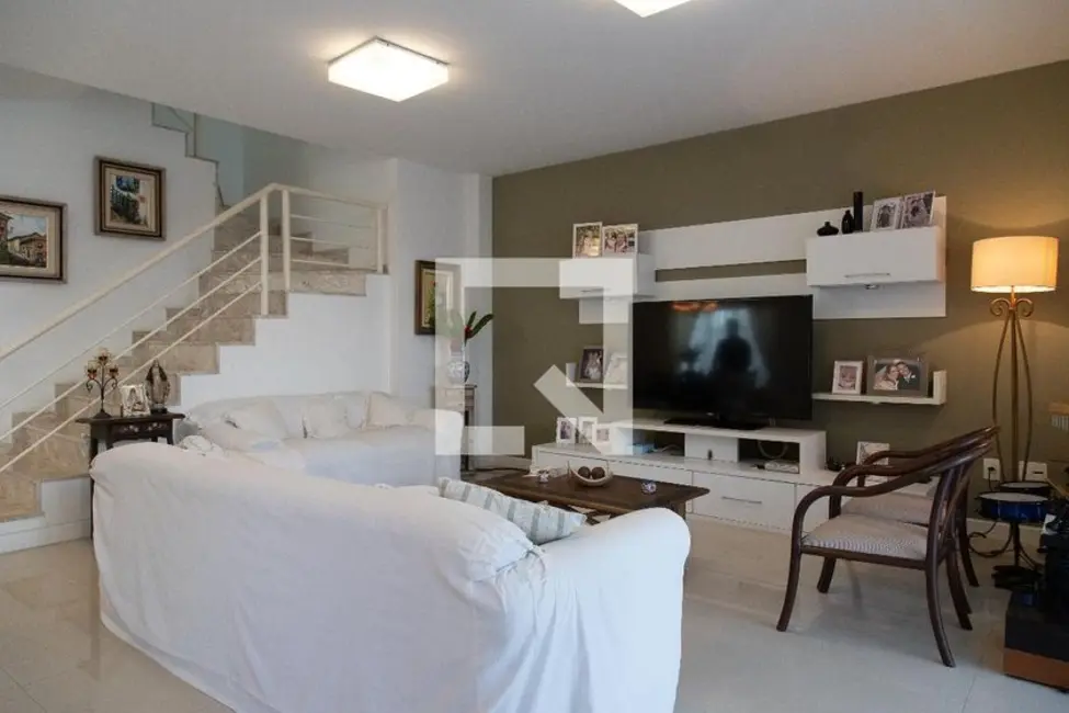 Foto 2 de Casa com 4 quartos à venda, 257m2 em Rio De Janeiro - RJ