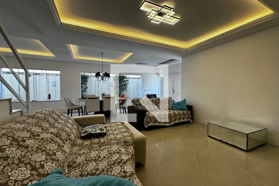 Casa com 6 quartos à venda, 290m2 em Rio De Janeiro - RJ - imagem 6 Foto 6 de Casa com 6 quartos à venda, 290m2 em Rio De Janeiro - RJ