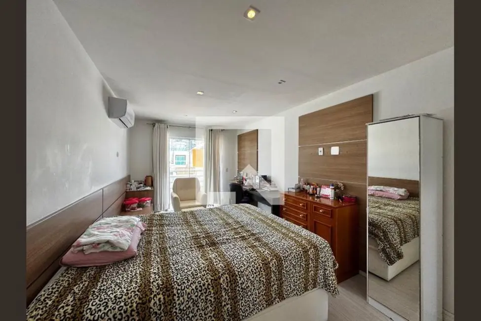 Casa com 5 quartos à venda, 290m2 em Rio De Janeiro - RJ - imagem 7 Foto 7 de Casa com 5 quartos à venda, 290m2 em Rio De Janeiro - RJ