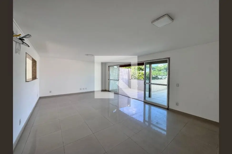 Apartamento com 3 quartos à venda, 194m2 em Rio De Janeiro - RJ - imagem 5 Foto 5 de Apartamento com 3 quartos à venda, 194m2 em Rio De Janeiro - RJ