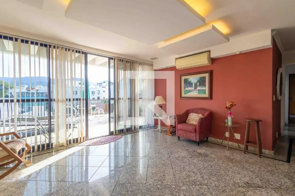 Foto 2 de Apartamento com 3 quartos à venda, 230m2 em Rio De Janeiro - RJ