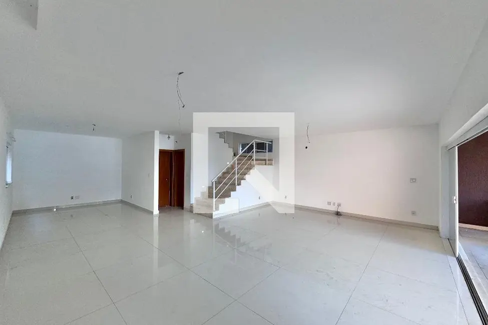 Casa com 4 quartos à venda, 662m2 em Rio De Janeiro - RJ - imagem 4 Foto 4 de Casa com 4 quartos à venda, 662m2 em Rio De Janeiro - RJ