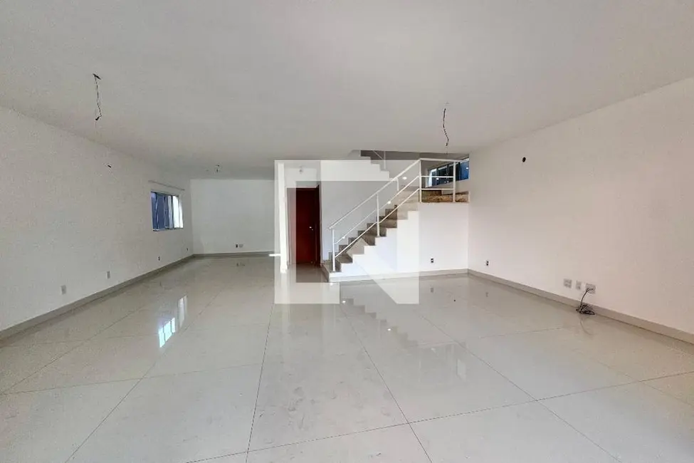Casa com 4 quartos à venda, 662m2 em Rio De Janeiro - RJ - imagem 6 Foto 6 de Casa com 4 quartos à venda, 662m2 em Rio De Janeiro - RJ