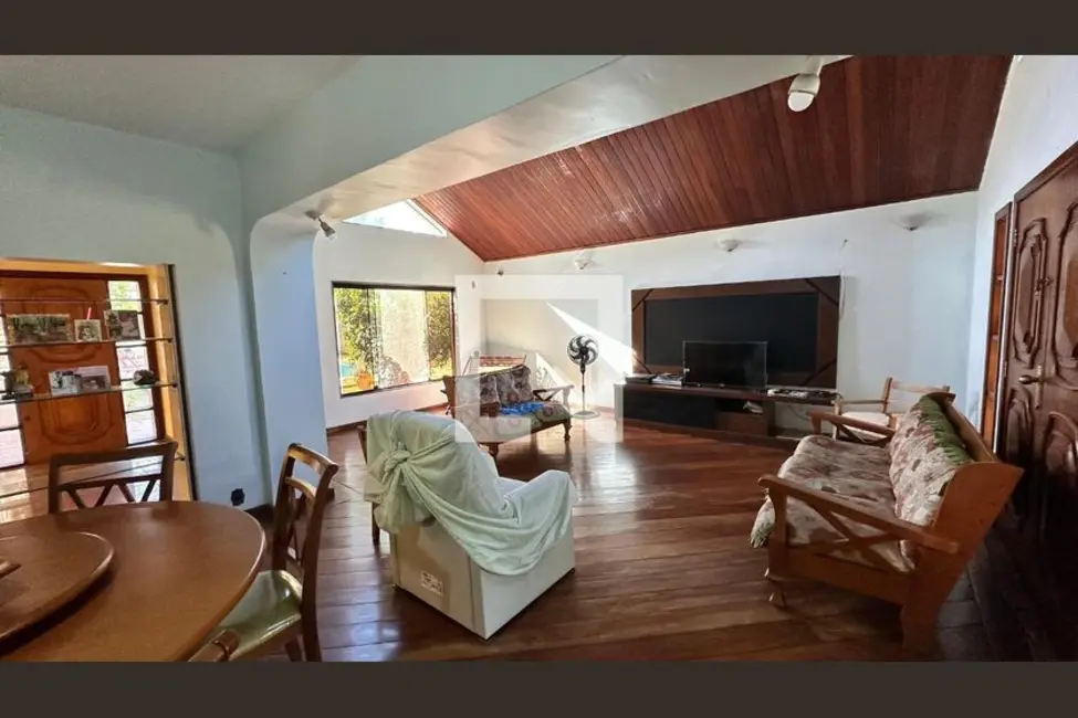 Foto 2 de Casa com 6 quartos à venda, 600m2 em Rio De Janeiro - RJ