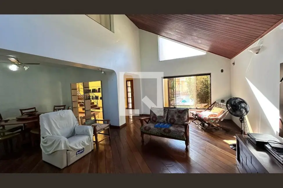 Foto 1 de Casa com 6 quartos à venda, 600m2 em Rio De Janeiro - RJ