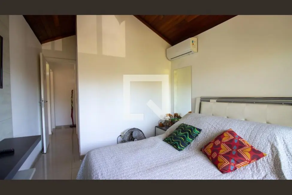 Foto 9 de Casa com 4 quartos à venda, 180m2 em Rio De Janeiro - RJ
