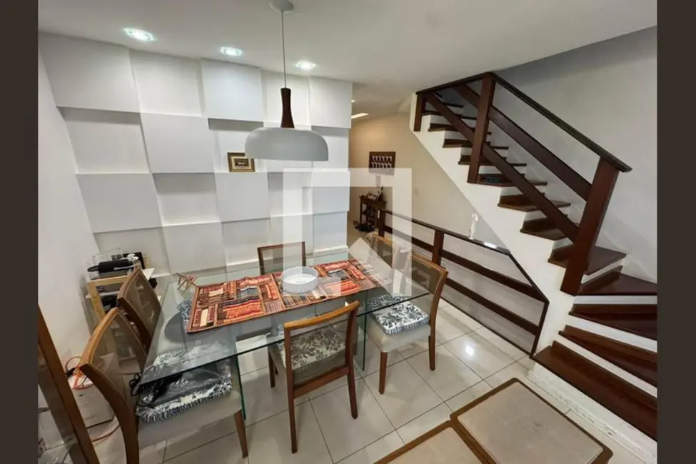 Foto 2 de Casa de Condomínio com 3 quartos à venda, 200m2 em Rio De Janeiro - RJ
