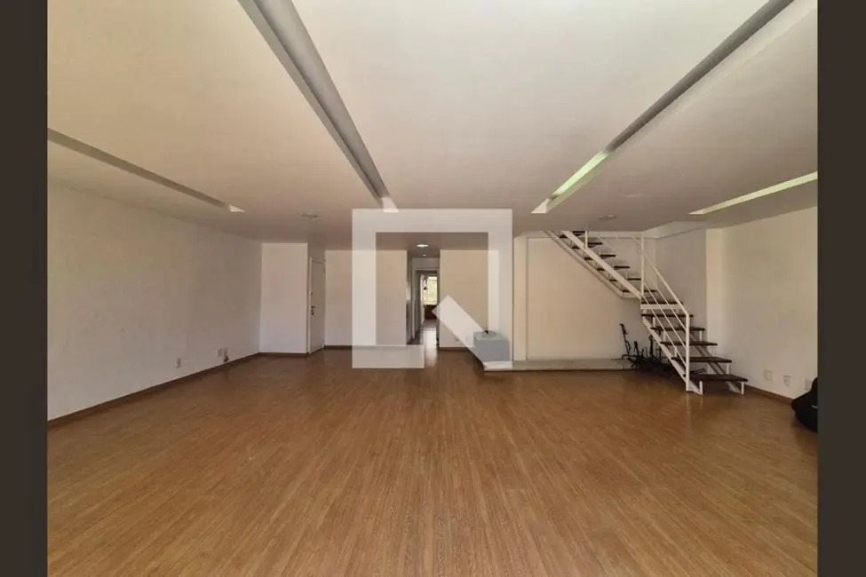Apartamento com 4 quartos à venda, 319m2 em Rio De Janeiro - RJ - imagem 5 Foto 5 de Apartamento com 4 quartos à venda, 319m2 em Rio De Janeiro - RJ