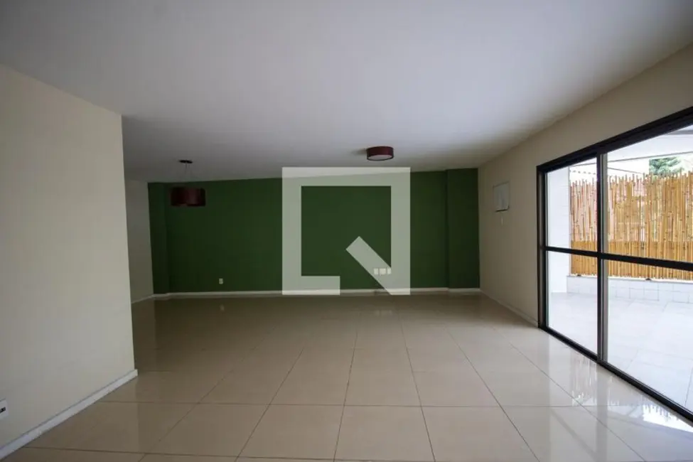 Apartamento com 3 quartos à venda, 200m2 em Rio De Janeiro - RJ - imagem 2 Foto 2 de Apartamento com 3 quartos à venda, 200m2 em Rio De Janeiro - RJ