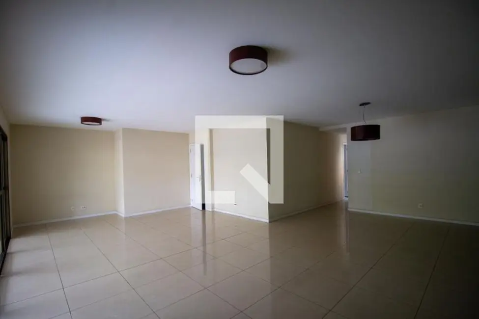 Apartamento com 3 quartos à venda, 200m2 em Rio De Janeiro - RJ - imagem 3 Foto 3 de Apartamento com 3 quartos à venda, 200m2 em Rio De Janeiro - RJ