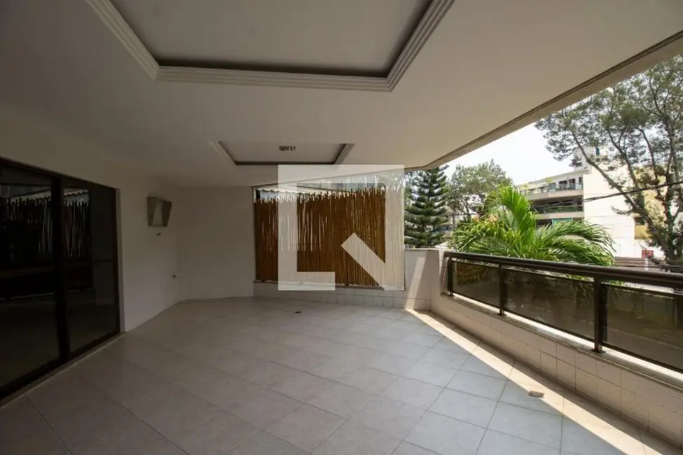 Apartamento com 3 quartos à venda, 200m2 em Rio De Janeiro - RJ - imagem 6 Foto 6 de Apartamento com 3 quartos à venda, 200m2 em Rio De Janeiro - RJ