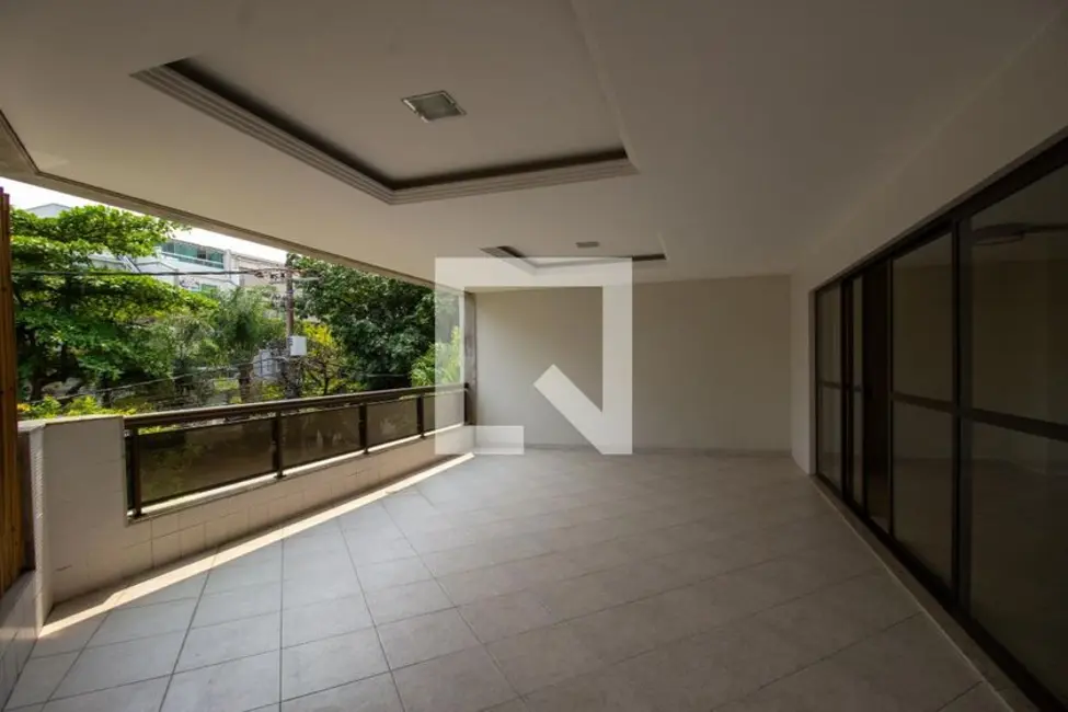 Apartamento com 3 quartos à venda, 200m2 em Rio De Janeiro - RJ - imagem 7 Foto 7 de Apartamento com 3 quartos à venda, 200m2 em Rio De Janeiro - RJ