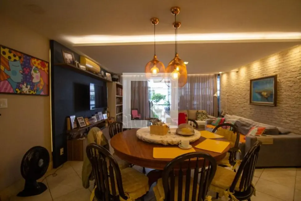 Foto 2 de Apartamento com 4 quartos à venda, 205m2 em Rio De Janeiro - RJ