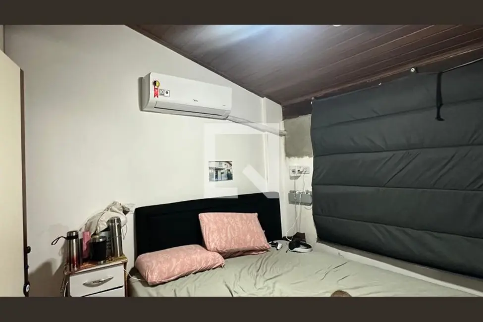 Foto 8 de Casa com 2 quartos à venda, 60m2 em Rio De Janeiro - RJ