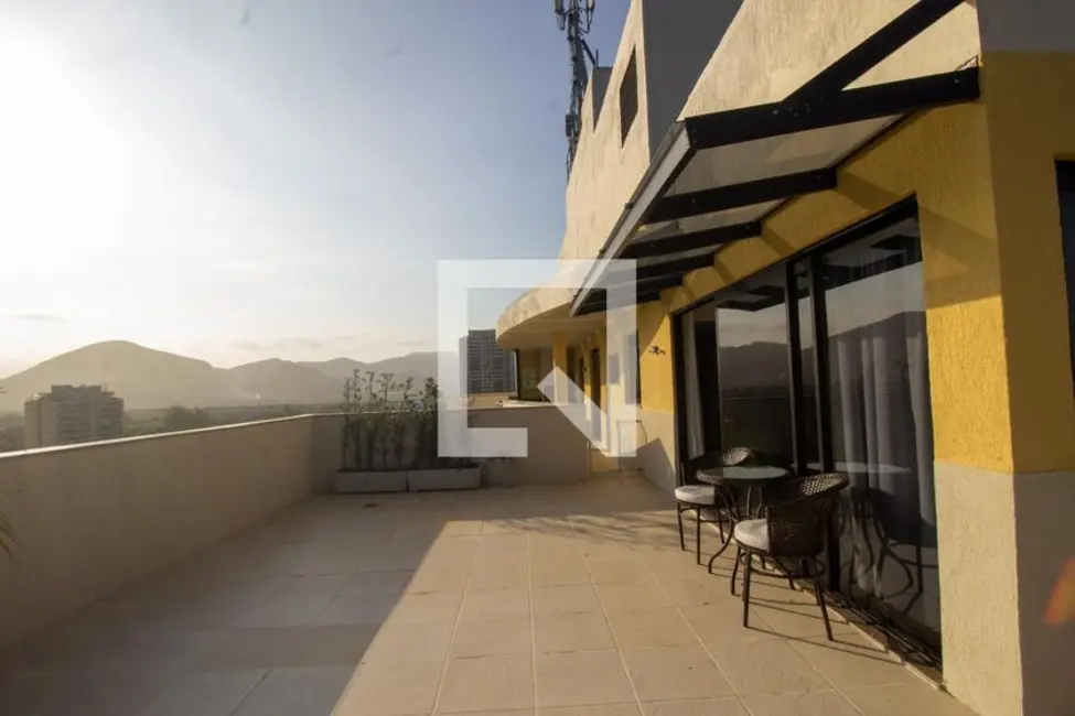 Apartamento com 3 quartos à venda, 217m2 em Rio De Janeiro - RJ - imagem 9 Foto 9 de Apartamento com 3 quartos à venda, 217m2 em Rio De Janeiro - RJ