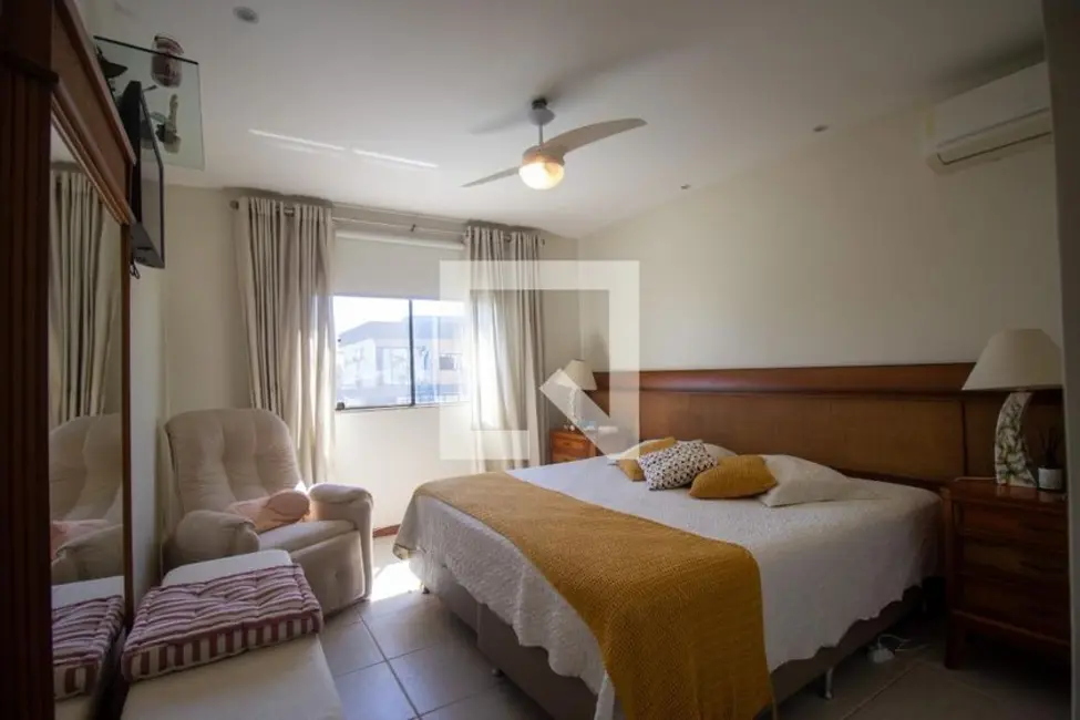 Foto 13 de Casa com 4 quartos à venda, 300m2 em Rio De Janeiro - RJ