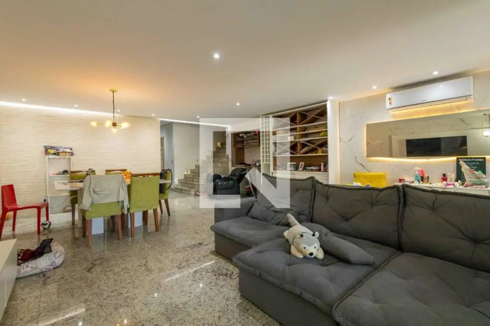 Casa com 5 quartos à venda, 450m2 em Rio De Janeiro - RJ - imagem 4 Foto 4 de Casa com 5 quartos à venda, 450m2 em Rio De Janeiro - RJ