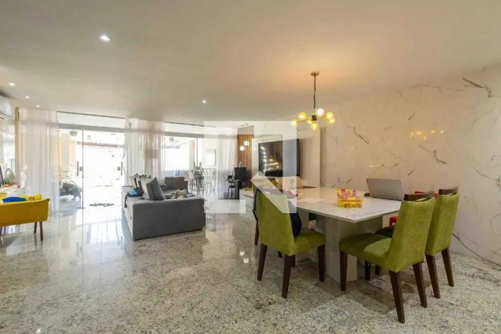 Casa com 5 quartos à venda, 450m2 em Rio De Janeiro - RJ - imagem 1 Foto 1 de Casa com 5 quartos à venda, 450m2 em Rio De Janeiro - RJ