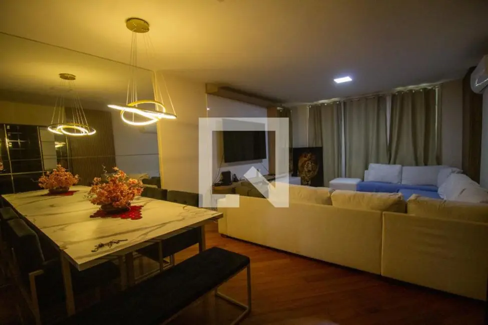 Casa de Condomínio com 3 quartos à venda, 210m2 em Rio De Janeiro - RJ - imagem 4 Foto 4 de Casa de Condomínio com 3 quartos à venda, 210m2 em Rio De Janeiro - RJ