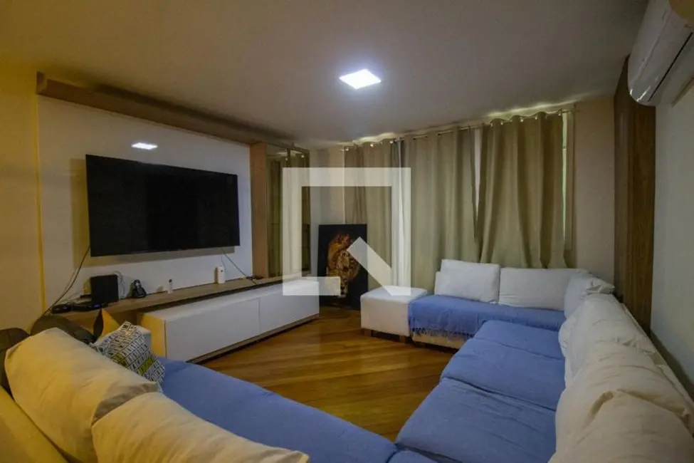 Casa de Condomínio com 3 quartos à venda, 210m2 em Rio De Janeiro - RJ - imagem 3 Foto 3 de Casa de Condomínio com 3 quartos à venda, 210m2 em Rio De Janeiro - RJ