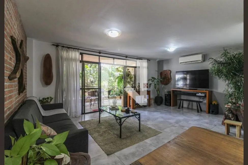 Apartamento com 4 quartos à venda, 158m2 em Rio De Janeiro - RJ - imagem 6 Foto 6 de Apartamento com 4 quartos à venda, 158m2 em Rio De Janeiro - RJ