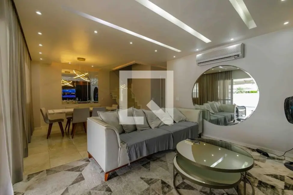 Foto 1 de Casa com 4 quartos à venda, 220m2 em Rio De Janeiro - RJ