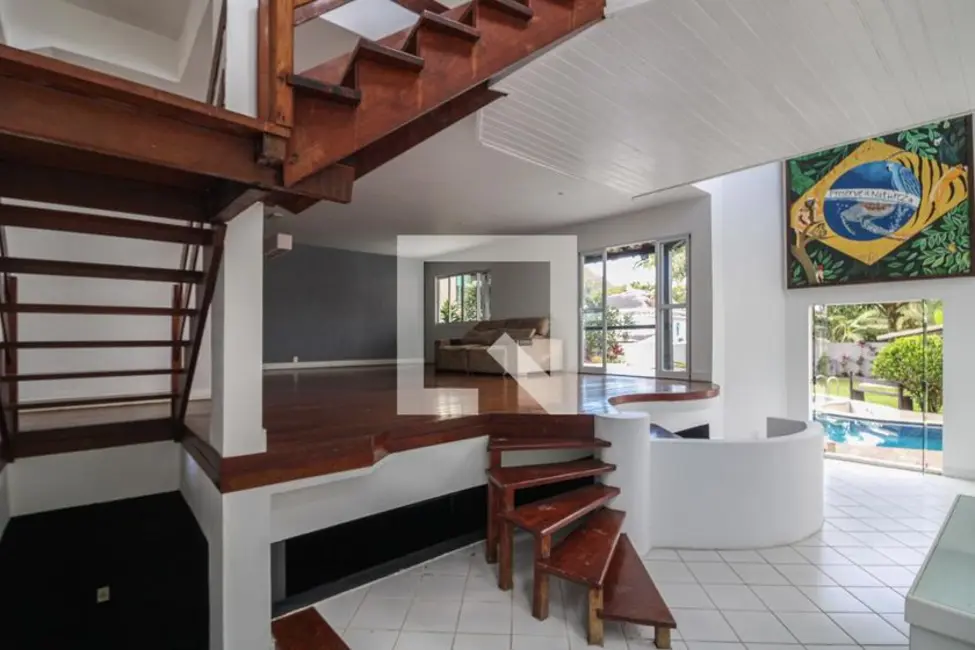 Casa com 5 quartos à venda, 520m2 em Rio De Janeiro - RJ - imagem 5 Foto 5 de Casa com 5 quartos à venda, 520m2 em Rio De Janeiro - RJ