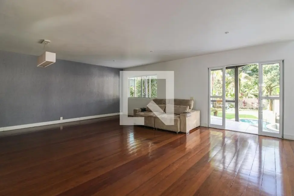 Casa com 5 quartos à venda, 520m2 em Rio De Janeiro - RJ - imagem 4 Foto 4 de Casa com 5 quartos à venda, 520m2 em Rio De Janeiro - RJ