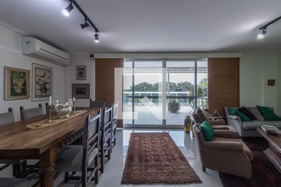 Apartamento com 3 quartos à venda, 340m2 em Rio De Janeiro - RJ - imagem 2 Foto 2 de Apartamento com 3 quartos à venda, 340m2 em Rio De Janeiro - RJ