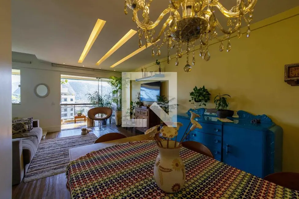 Foto 2 de Apartamento com 4 quartos à venda, 150m2 em Rio De Janeiro - RJ