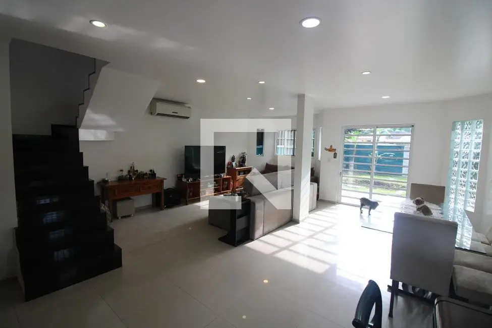 Casa com 4 quartos à venda, 340m2 em Rio De Janeiro - RJ - imagem 7 Foto 7 de Casa com 4 quartos à venda, 340m2 em Rio De Janeiro - RJ