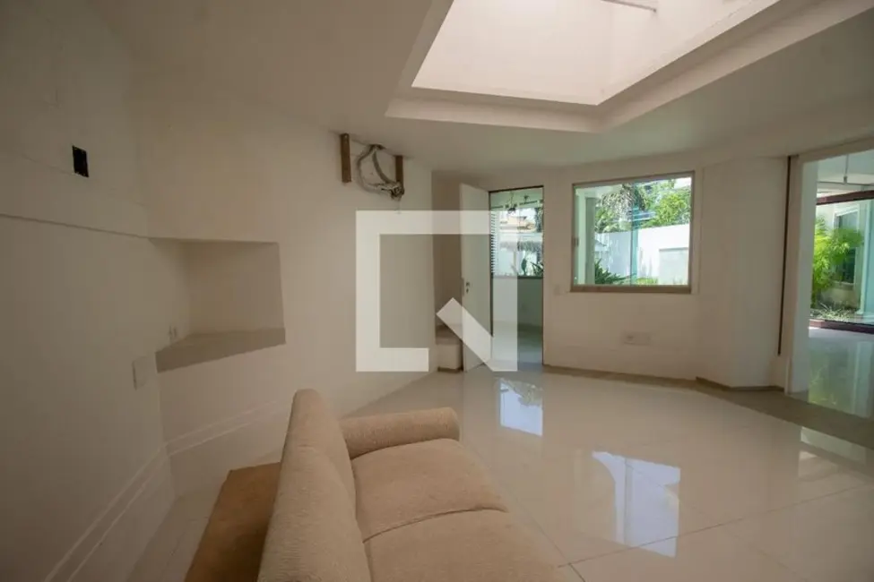 Casa com 6 quartos à venda, 380m2 em Rio De Janeiro - RJ - imagem 8 Foto 8 de Casa com 6 quartos à venda, 380m2 em Rio De Janeiro - RJ
