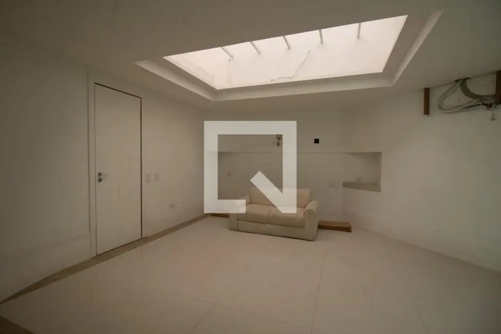 Casa com 6 quartos à venda, 380m2 em Rio De Janeiro - RJ - imagem 6 Foto 6 de Casa com 6 quartos à venda, 380m2 em Rio De Janeiro - RJ