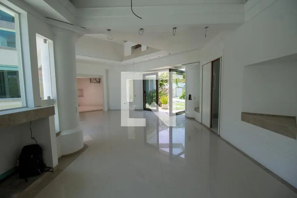 Casa com 6 quartos à venda, 380m2 em Rio De Janeiro - RJ - imagem 8 Foto 8 de Casa com 6 quartos à venda, 380m2 em Rio De Janeiro - RJ