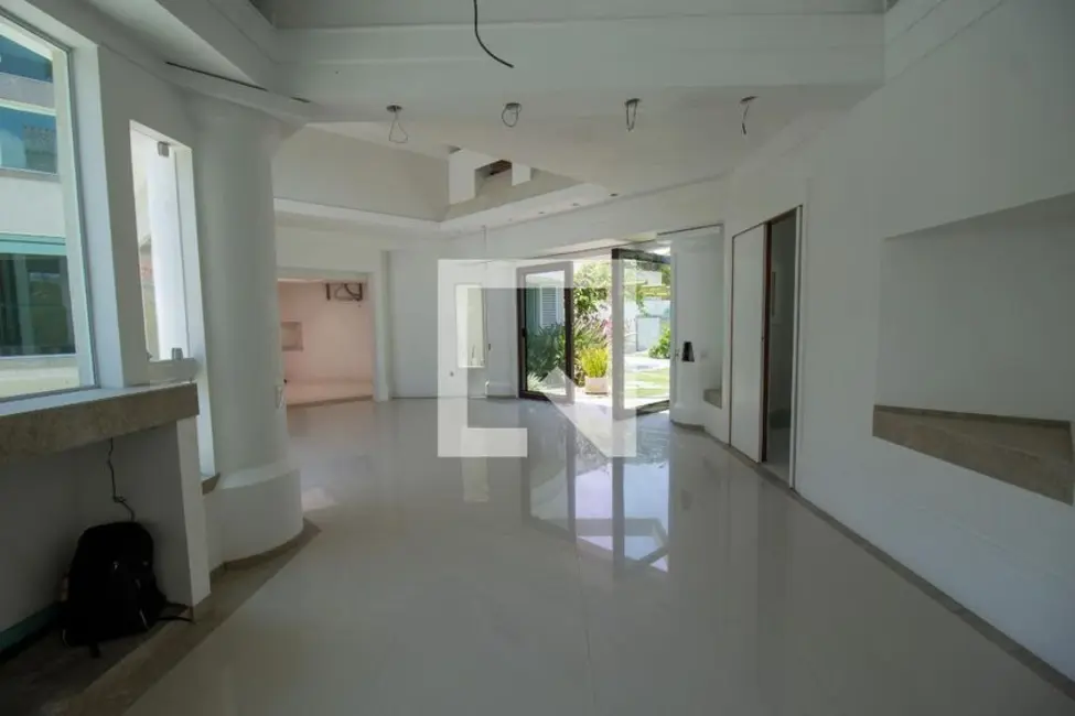Casa com 6 quartos à venda, 380m2 em Rio De Janeiro - RJ - imagem 4 Foto 4 de Casa com 6 quartos à venda, 380m2 em Rio De Janeiro - RJ