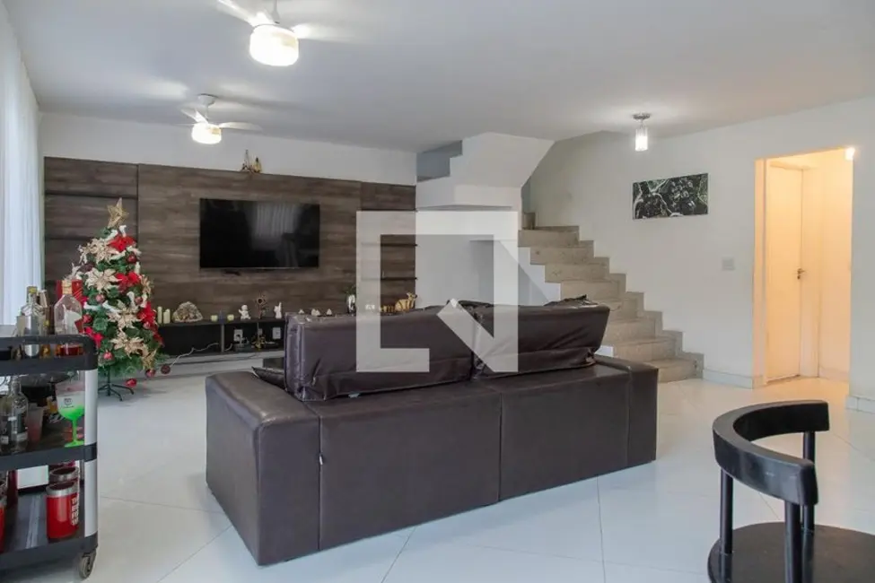Foto 1 de Casa com 3 quartos à venda, 350m2 em Rio De Janeiro - RJ