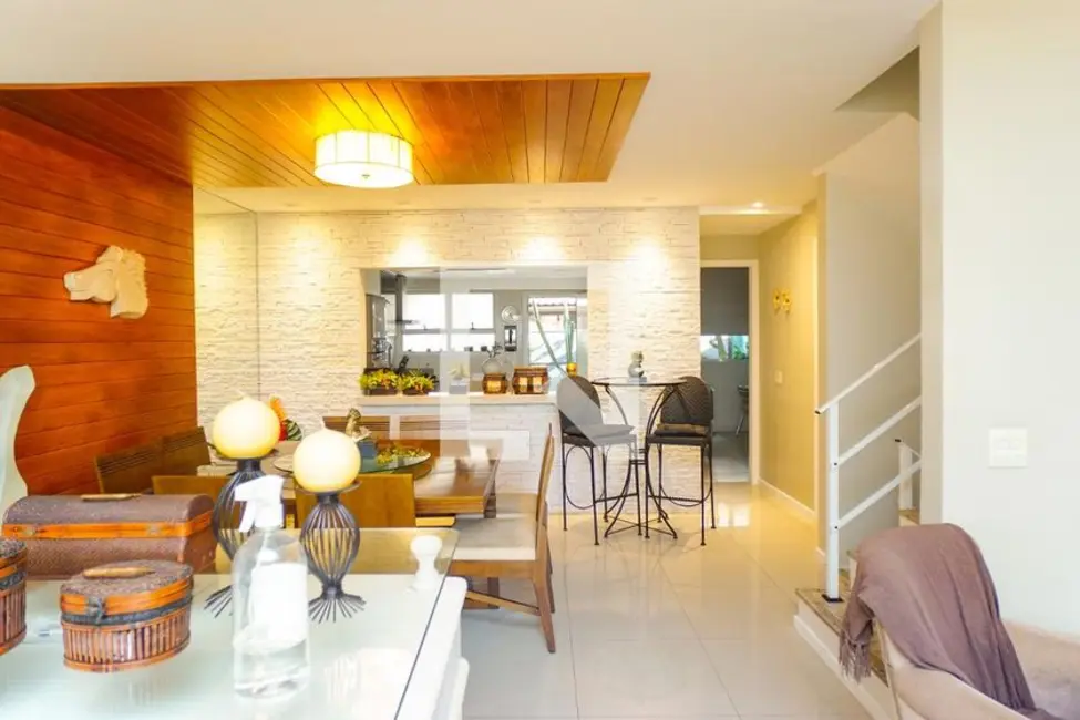 Foto 3 de Casa de Condomínio com 6 quartos à venda, 320m2 em Rio De Janeiro - RJ