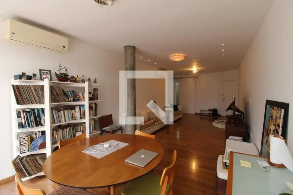 Apartamento com 3 quartos à venda, 270m2 em Rio De Janeiro - RJ - imagem 3 Foto 3 de Apartamento com 3 quartos à venda, 270m2 em Rio De Janeiro - RJ