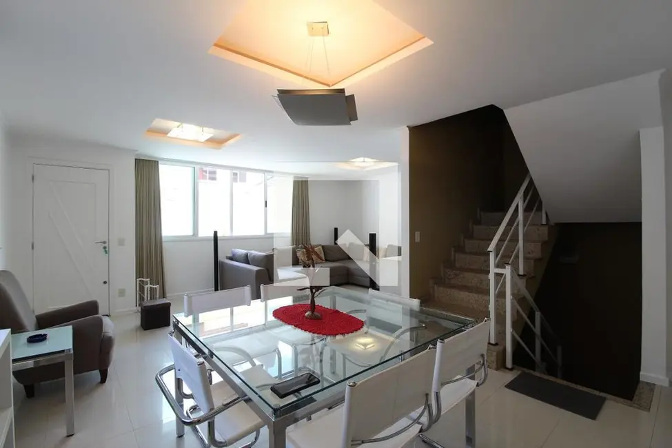 Casa de Condomínio com 5 quartos à venda, 375m2 em Rio De Janeiro - RJ - imagem 6 Foto 6 de Casa de Condomínio com 5 quartos à venda, 375m2 em Rio De Janeiro - RJ