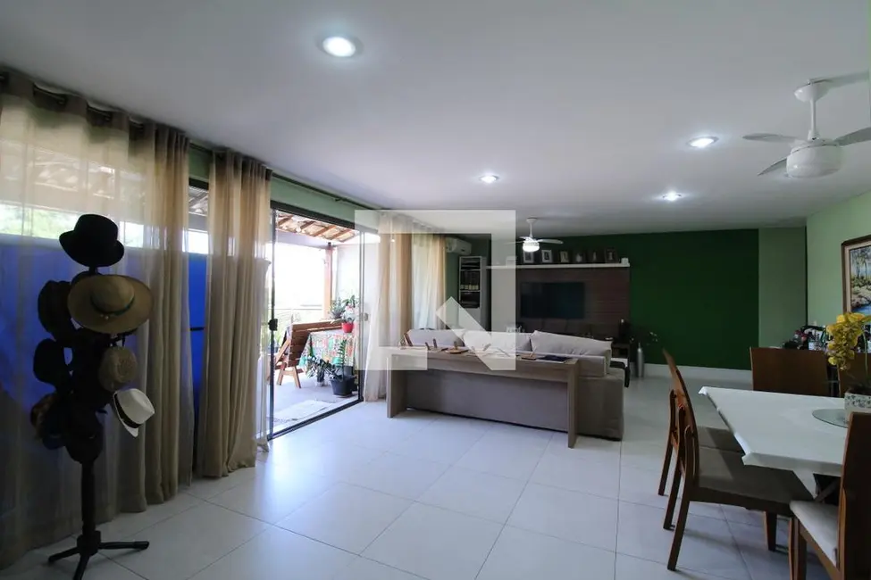 Apartamento com 3 quartos à venda, 200m2 em Rio De Janeiro - RJ - imagem 4 Foto 4 de Apartamento com 3 quartos à venda, 200m2 em Rio De Janeiro - RJ