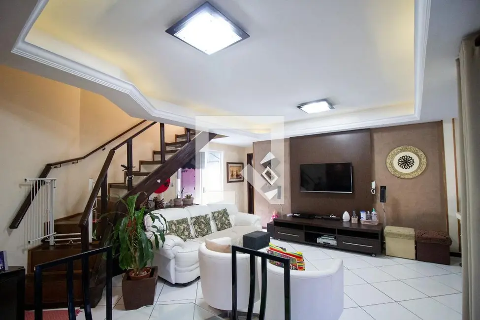 Foto 2 de Casa com 3 quartos à venda, 200m2 em Rio De Janeiro - RJ