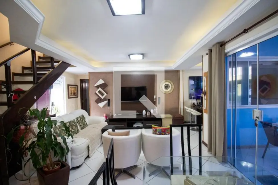 Foto 2 de Casa com 3 quartos à venda, 200m2 em Rio De Janeiro - RJ