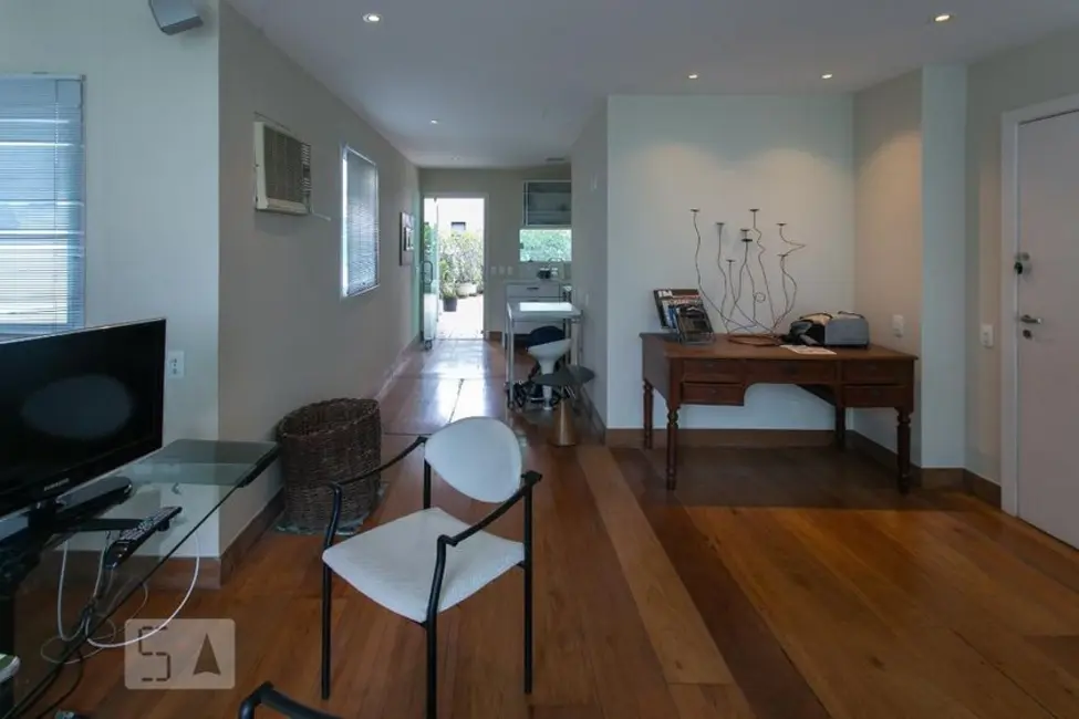 Apartamento com 1 quarto à venda, 160m2 em Rio De Janeiro - RJ - imagem 4 Foto 4 de Apartamento com 1 quarto à venda, 160m2 em Rio De Janeiro - RJ