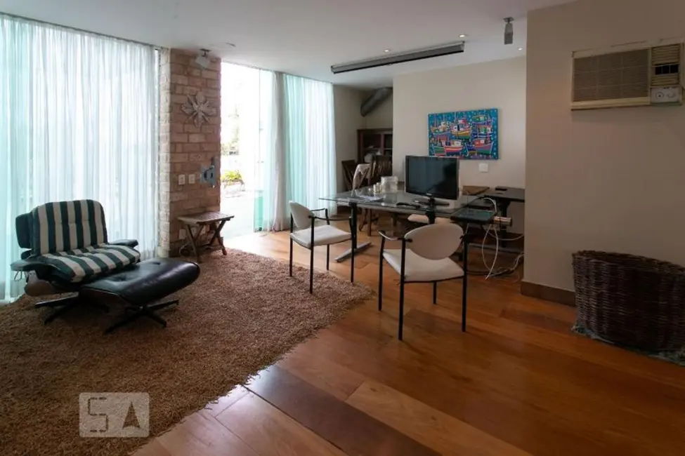 Apartamento com 1 quarto à venda, 160m2 em Rio De Janeiro - RJ - imagem 2 Foto 2 de Apartamento com 1 quarto à venda, 160m2 em Rio De Janeiro - RJ